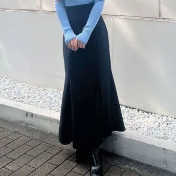 [ 새상품급 ] 백 레이스업 스트레치 머메이드 스커트 MERCURYDUO