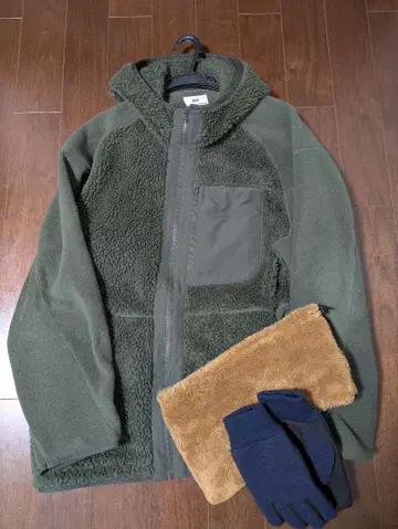 주말 한정판 가격 인하 UNIQLO 화이트 마운티니어링 플리스 자켓