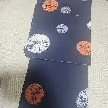 시보리 유카타 완성품 계절이 지난 지금이라 저렴하게 양도해 드립니다.