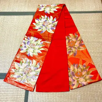 붉은 연꽃 자수 오비