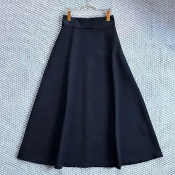 ma couleur 블랙 플레어 스커트 뒷지퍼 36 일본제