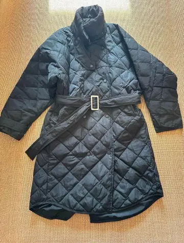 블랙 퀼팅 다운 자켓