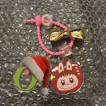 한국 올리브영 성수 한정판 러브브 키체인 POP MART