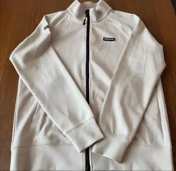 새상품급 브리핑 3D 로고 블루종 사이즈 M 베이지