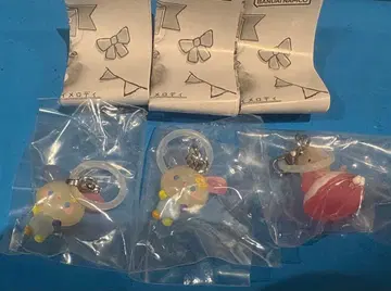 산리오 우사하나 마론크림 가챠가챠 윳토메지루시 액세서리