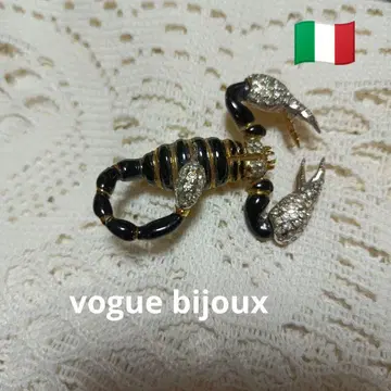 vogue bijoux 전갈 브로치