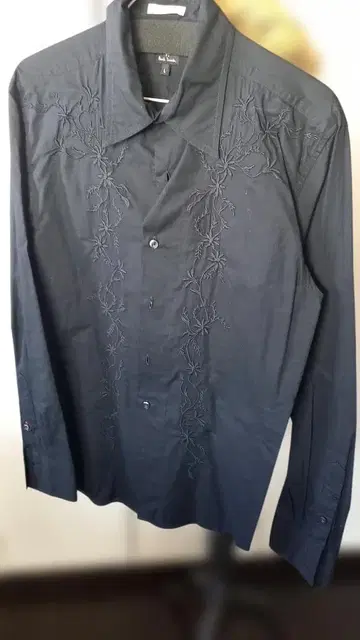 Paul Smith [새상품급] 폴스미스 블랙 자수 셔츠 L