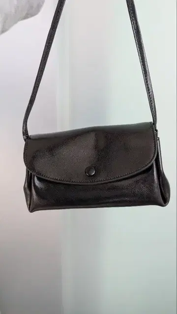 블랙 가죽 숄더백