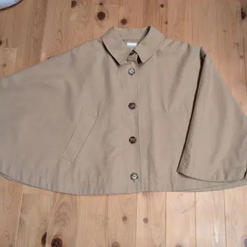 새상품급 Techichi 베이지 케이프 코트