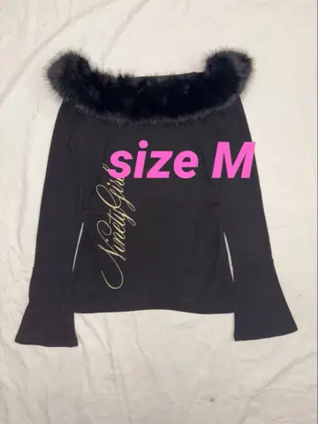 9090 girl Cross Fur Off-shoulder Tee