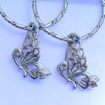 [ Xmas 가격 ] 안나수이 ANNA SUI 나비 후프 귀걸이