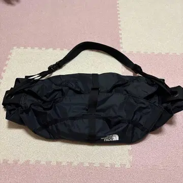 THE NORTH FACE 블랙 더플백