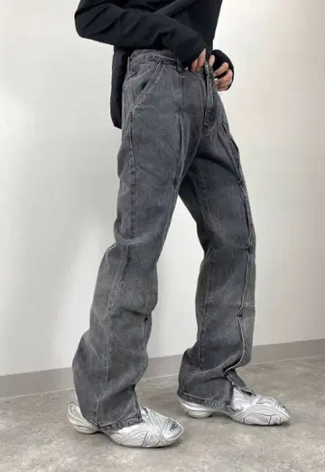 Chikashitu+ design denim pants