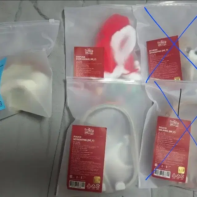 쁘넥도 키링, 파우치, 산타옷, 응원봉 커버 팔아요