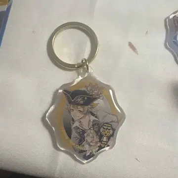 트위스테 아크릴 키링