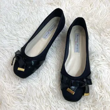 Bridget Birkin 리본 펌프스 블랙