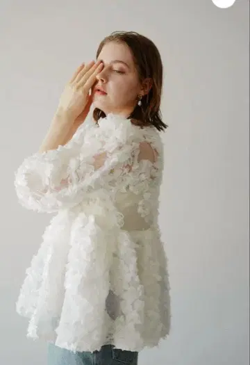 Acka flower peplum blouse 화이트