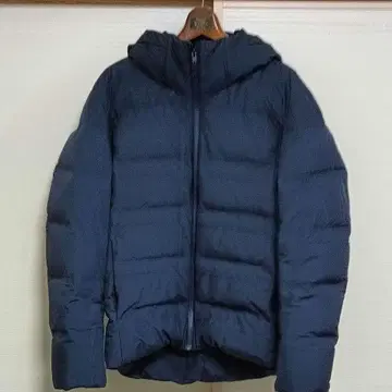 새상품급 [유니클로] 심리스 다운 후드티 네이비 XL