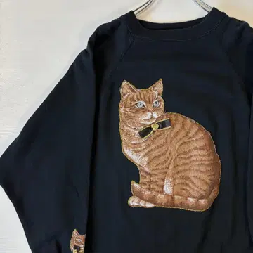 캣 프린트 맨투맨 트레이닝복 고양이 애니멀 프린트 헤인즈 블랙