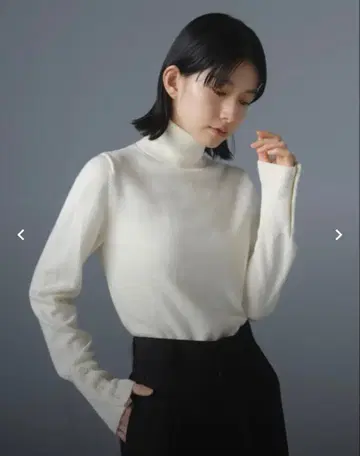 foufou 후푸 아이보리 하이 게이지 터틀넥 스웨터