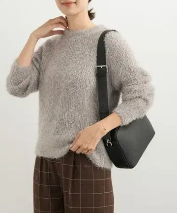 어반 리서치 그레이 모헤어 혼방 긴팔 스웨터