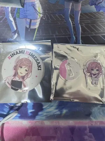 학마스 팝업 스토어 업무 체험 미니 아크릴 스탠드 캔뱃지 히메사키 리나