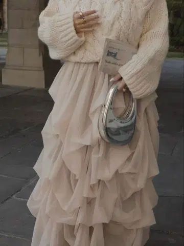 더 토 아이리스 튤 스커트 베이지 M