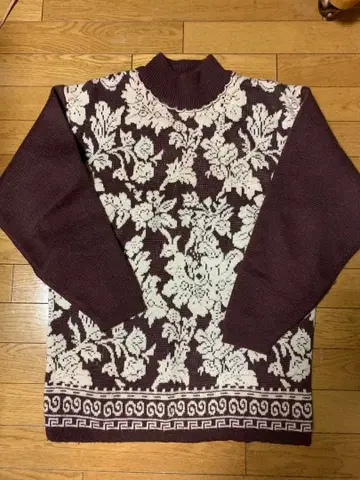 ALICE BONY DESSINS 꽃무늬 하이넥 니트 스웨터