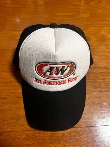 A&W 트래커 캡 화이트/블랙