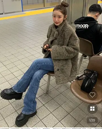 NUGU CANIE 보아 버튼 하프 코트