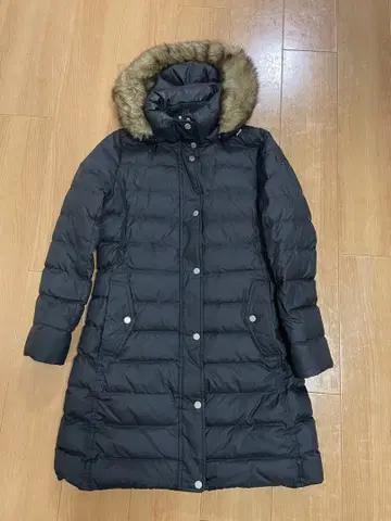 TOMMY HILFIGER 블랙 다운 자켓