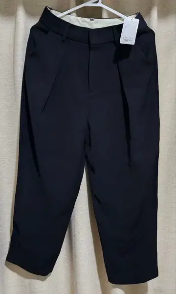 URBAN RESEARCH 인턱 테이퍼드 트라우저