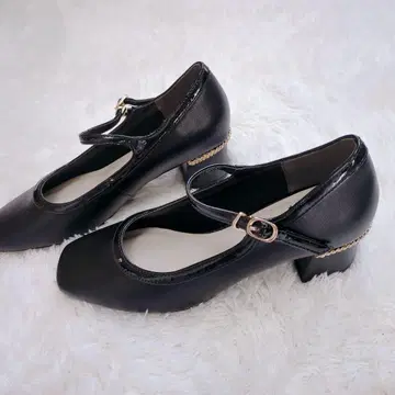 젤리빈스 스트랩 멜리 제인 블랙 골드 체인