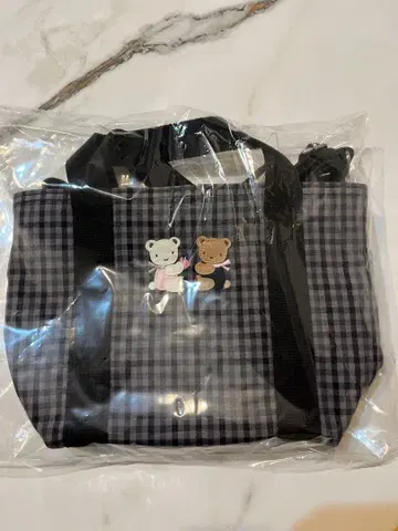 미사용 새상품 니시와키시 파밀리아 숄더백 블랙 계열 체크 고향세