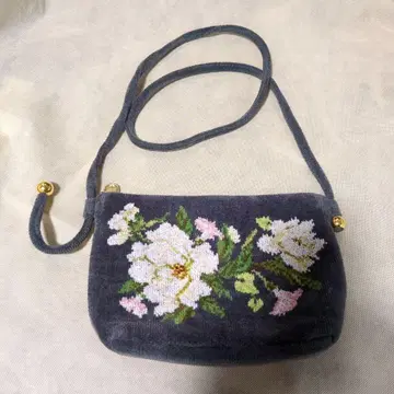 페이러 꽃무늬 자수 코듀로이 숄더백