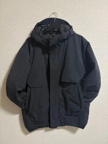 유니클로 +J 하이브리드 다운 파카 M 다크 그레이