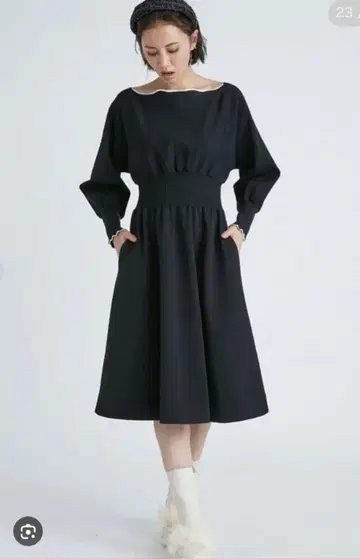 셀포드 스캘럽 니트 원피스 size38