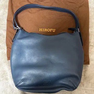 [ 미사용품 ] HIROFU 네이비 가죽 숄더백