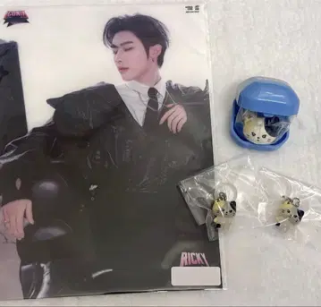 제베원 zeroni 리키 리니니 반지 메지루시 클리어 포스터