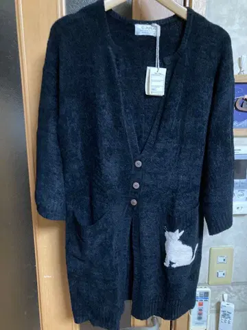 블랙 고양이 자수 가디건