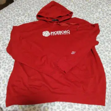 INGEBORG 레드 후드 부착 후드티