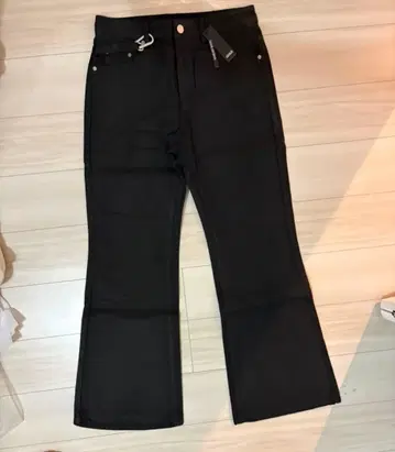 goar.archive 스트랩 플레어 오일 팬츠 고아