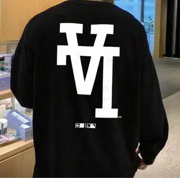 백 프린트 블랙 T셔츠 XL 사이즈