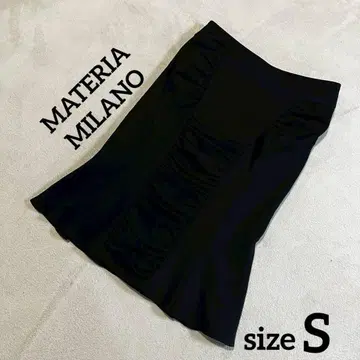 마테리아 무릎 기장 플레어 스커트 사이즈 S