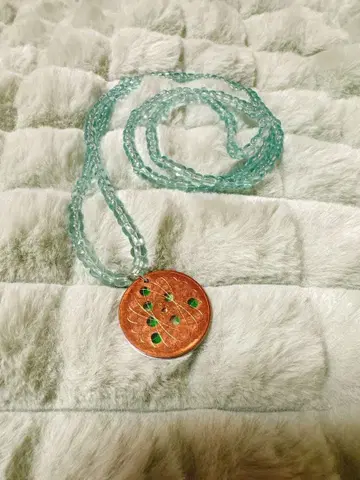 엘렌 광석 목걸이