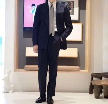 TAGLIATORE 셋업 네이비 44 시착만 한 상품