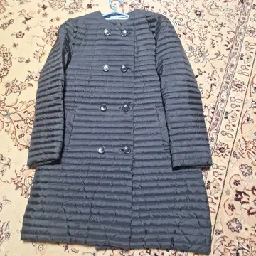 띠어리 루스 블랙 다운 코트 사이즈 38