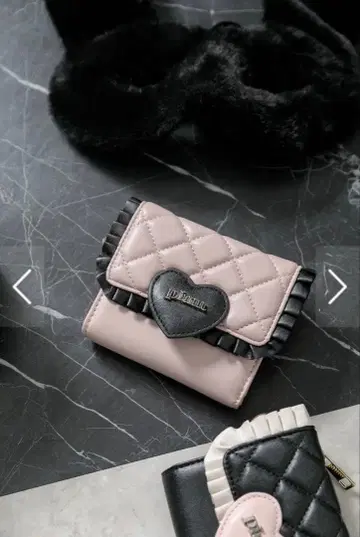 [ 미사용 새상품 ] pium 하트 퀼팅 미니 지갑 더스티 핑크 지갑