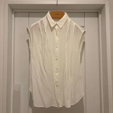 화이트 슬리브리스 셔츠 사이즈 38 로페