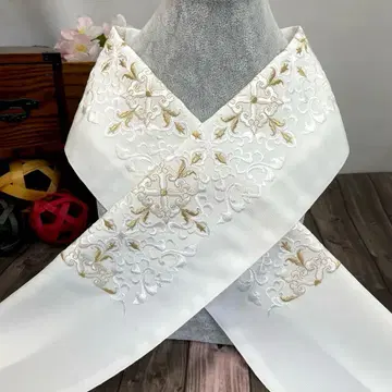 예복 등에 고급스러운 서양식 디자인의 자수 장식용 깃 일본제 새상품